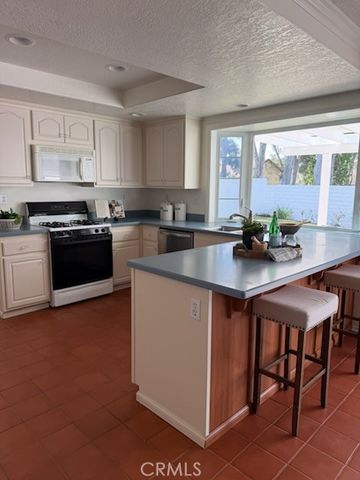 2187 Baywood, Fullerton, CA 92833