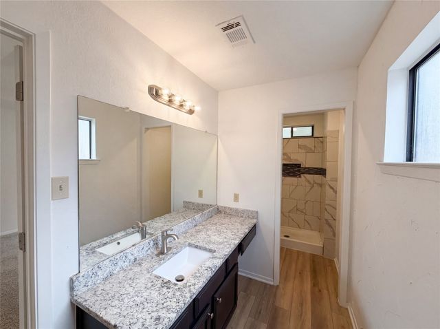 5736 Sea Breeze Lane, Fort Worth, TX 76135