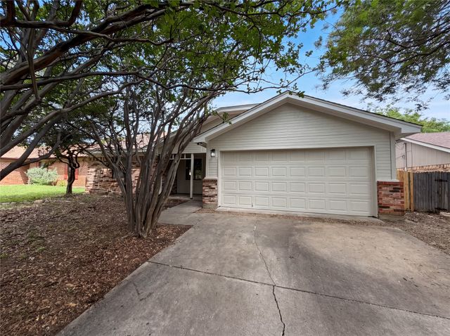 5736 Sea Breeze Lane, Fort Worth, TX 76135