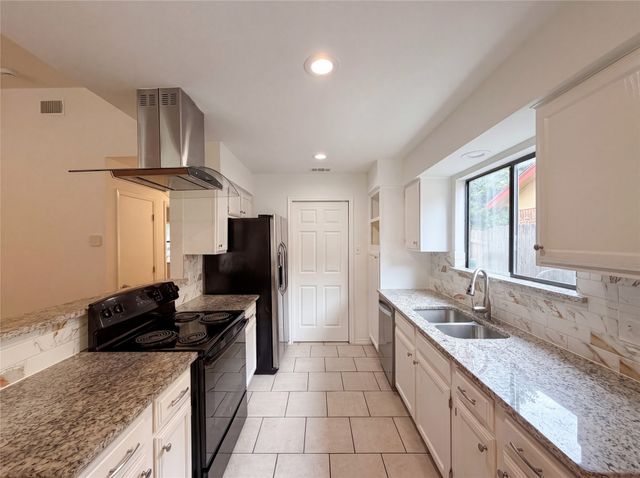 5736 Sea Breeze Lane, Fort Worth, TX 76135