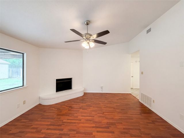 5736 Sea Breeze Lane, Fort Worth, TX 76135