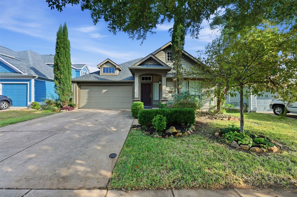 9028 Manana Street, Fort Worth, TX 76244