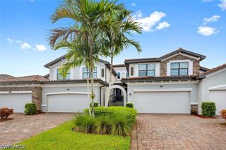 9485 Casoria CT 202, Naples, FL 34113