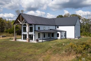 4467 Old Highway 52, E, Westmoreland, TN 37186