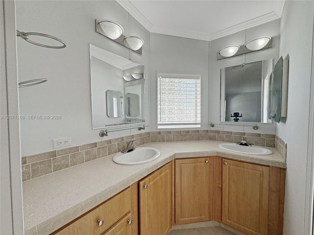 2863 SW 58th Manor, Dania Beach, FL 33312