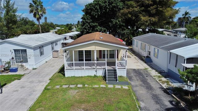 2863 SW 58th Manor, Dania Beach, FL 33312