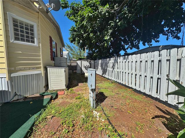 2863 SW 58th Manor, Dania Beach, FL 33312