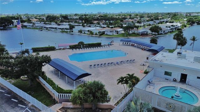 2863 SW 58th Manor, Dania Beach, FL 33312