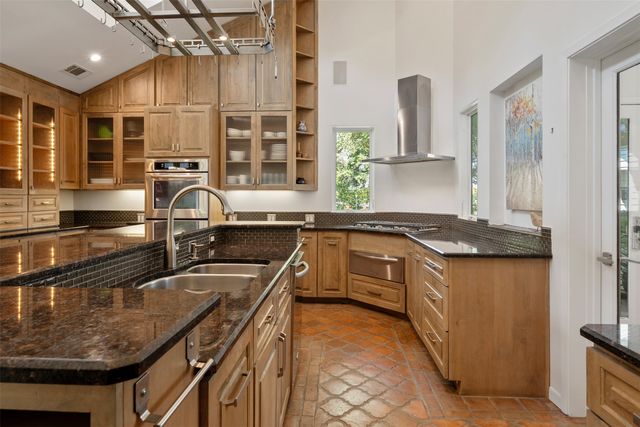 5461 Impala Point Drive, Athens, TX 75752