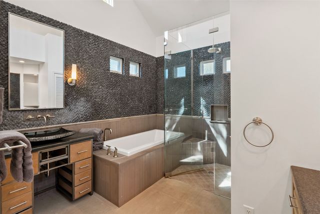 5461 Impala Point Drive, Athens, TX 75752