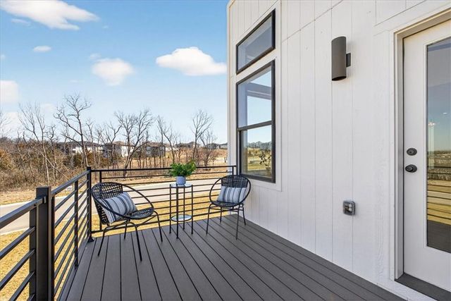 22502 W 93rd Terrace, Lenexa, KS 66227