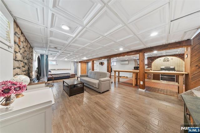 232 Webster Avenue, Lyndhurst, NJ 07071