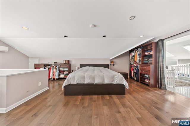 232 Webster Avenue, Lyndhurst, NJ 07071