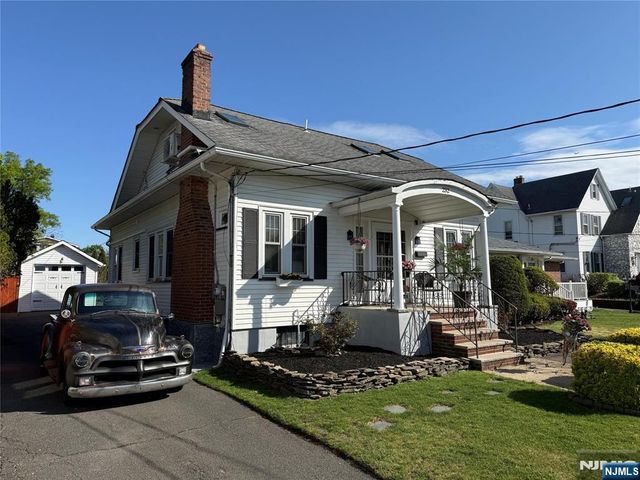 232 Webster Avenue, Lyndhurst, NJ 07071