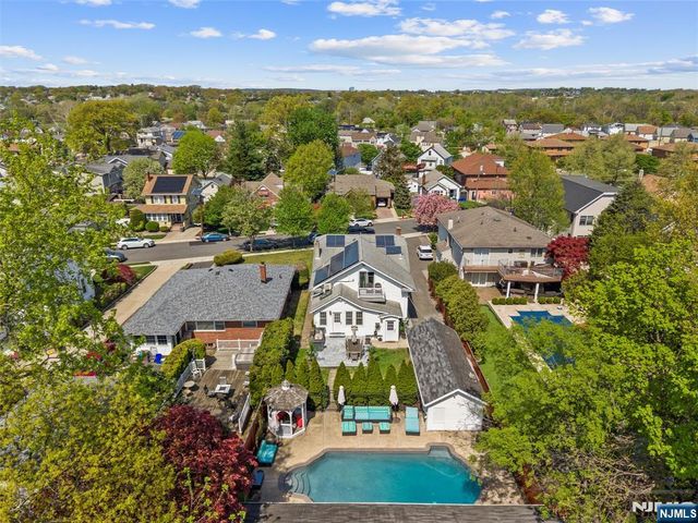 232 Webster Avenue, Lyndhurst, NJ 07071