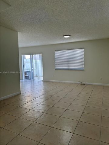 65 NE 12th Ave 65, Homestead, FL 33030
