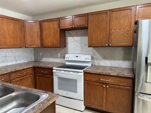 65 NE 12th Ave 65, Homestead, FL 33030