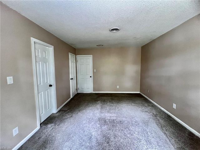 4080 Thomas Jefferson DR, Virginia Beach, VA 23452