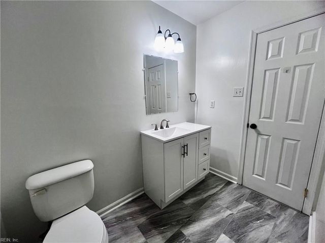 4080 Thomas Jefferson DR, Virginia Beach, VA 23452