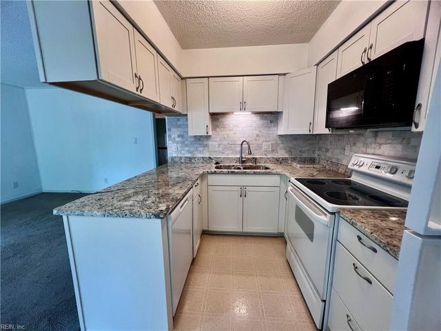 4080 Thomas Jefferson DR, Virginia Beach, VA 23452