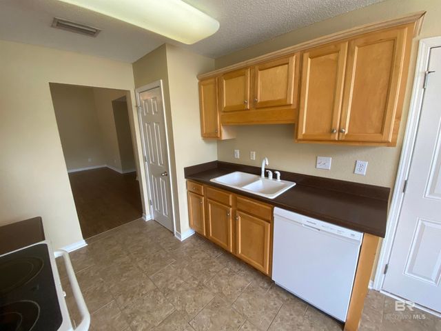 9064 Brookside Lane, Daphne, AL 36526