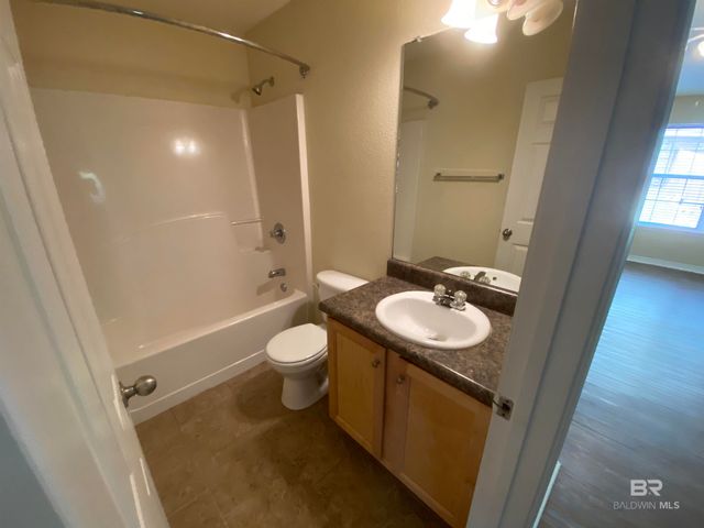 9064 Brookside Lane, Daphne, AL 36526