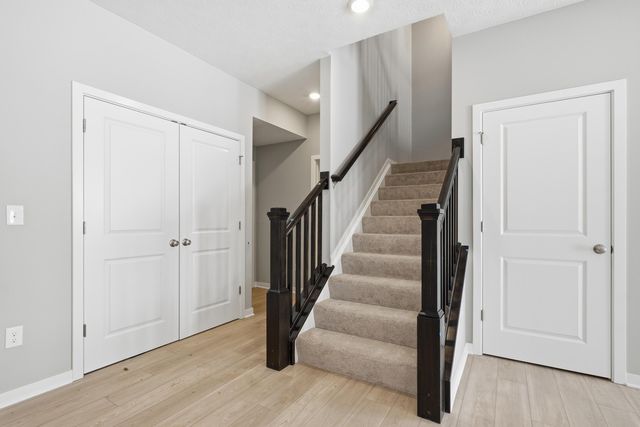 5488 Fawnsbury Court, Powell, OH 43065