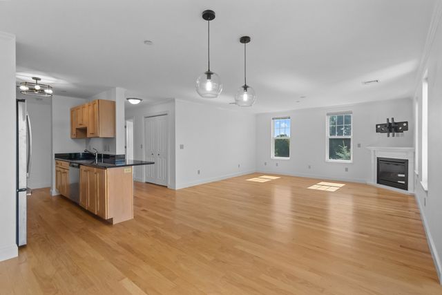 1818 Main Street 216, Holden, MA 01520