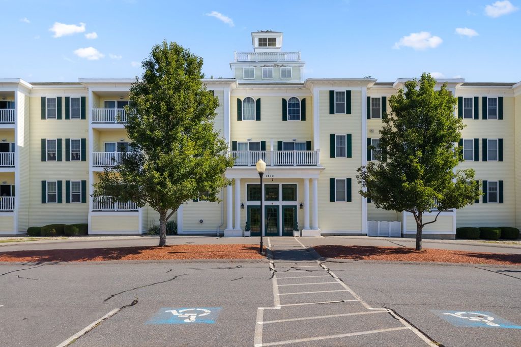 1818 Main Street 216, Holden, MA 01520