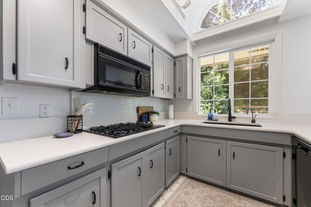 3127 Orchard Heights Road NW, Salem, OR 97304