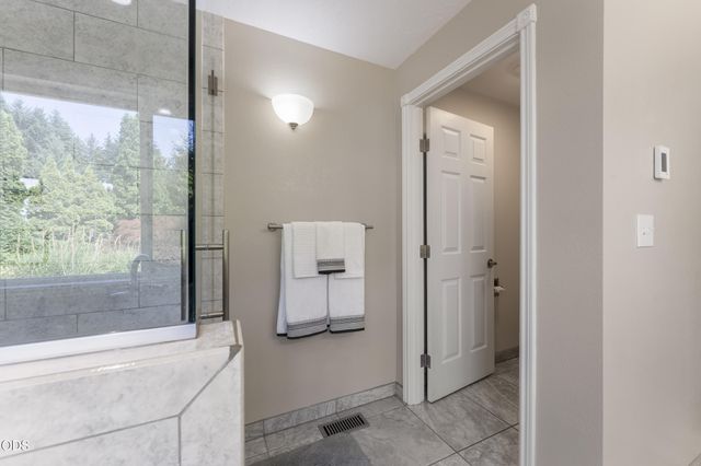 3127 Orchard Heights Road NW, Salem, OR 97304