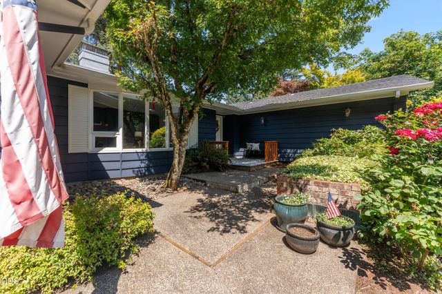 3127 Orchard Heights Road NW, Salem, OR 97304