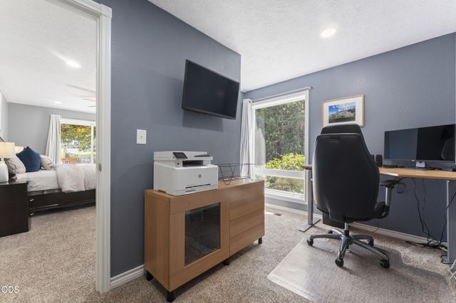 3127 Orchard Heights Road NW, Salem, OR 97304