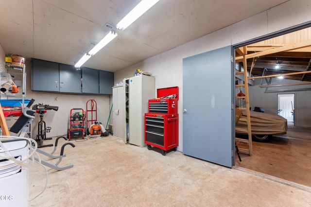 3127 Orchard Heights Road NW, Salem, OR 97304