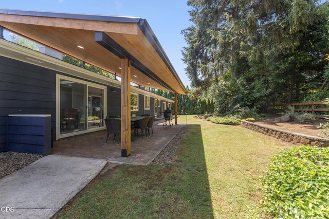 3127 Orchard Heights Road NW, Salem, OR 97304