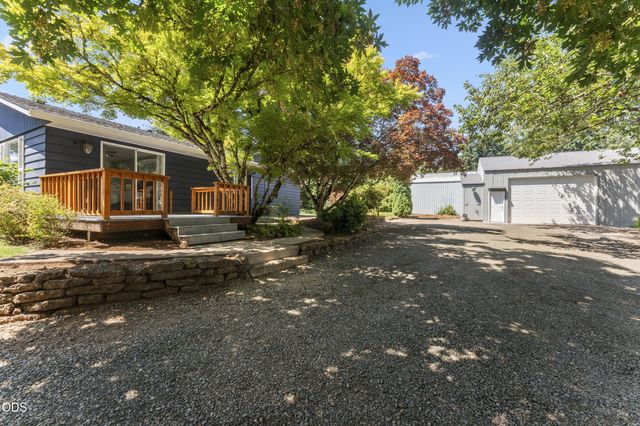 3127 Orchard Heights Road NW, Salem, OR 97304