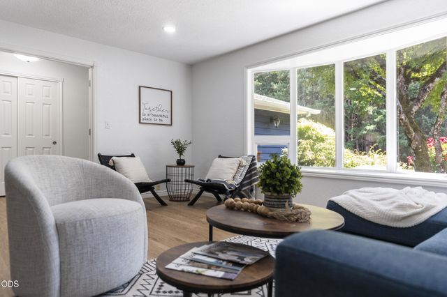 3127 Orchard Heights Road NW, Salem, OR 97304