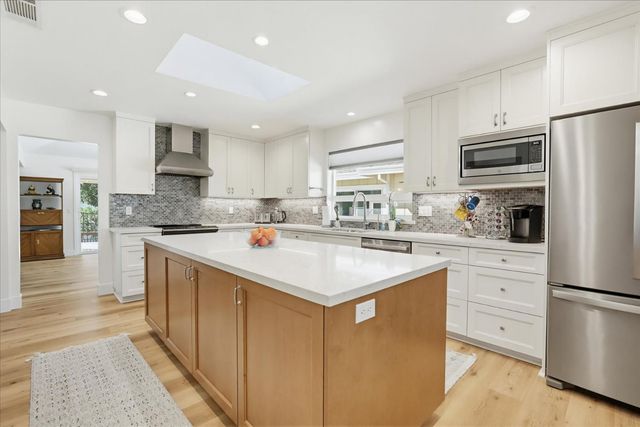 18649 Wildflower Dr, Penn Valley, CA 95946
