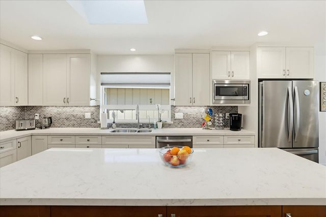18649 Wildflower Dr, Penn Valley, CA 95946
