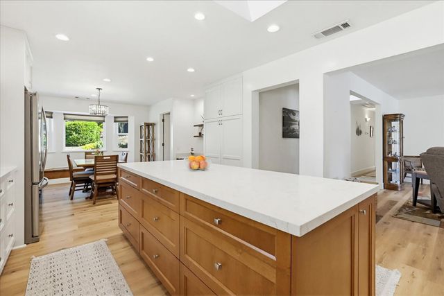 18649 Wildflower Dr, Penn Valley, CA 95946