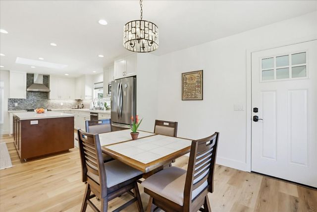 18649 Wildflower Dr, Penn Valley, CA 95946