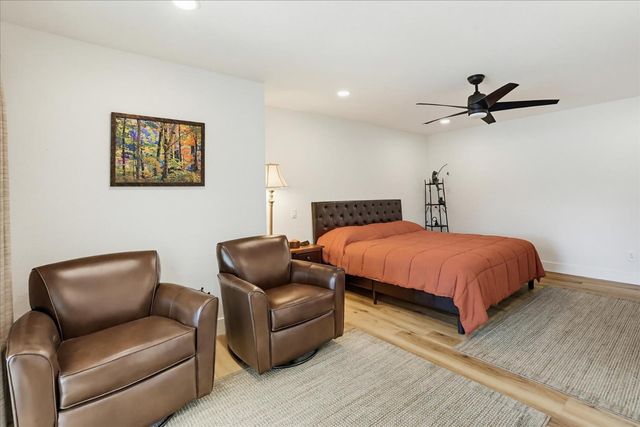 18649 Wildflower Dr, Penn Valley, CA 95946