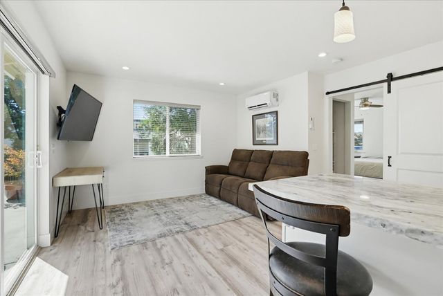 18649 Wildflower Dr, Penn Valley, CA 95946