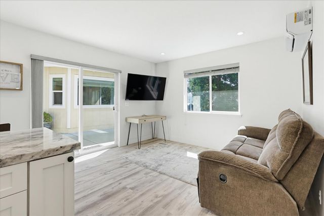 18649 Wildflower Dr, Penn Valley, CA 95946