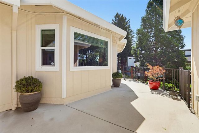 18649 Wildflower Dr, Penn Valley, CA 95946