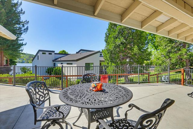 18649 Wildflower Dr, Penn Valley, CA 95946