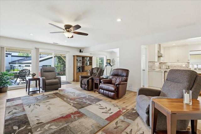 18649 Wildflower Dr, Penn Valley, CA 95946