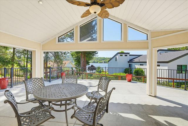 18649 Wildflower Dr, Penn Valley, CA 95946
