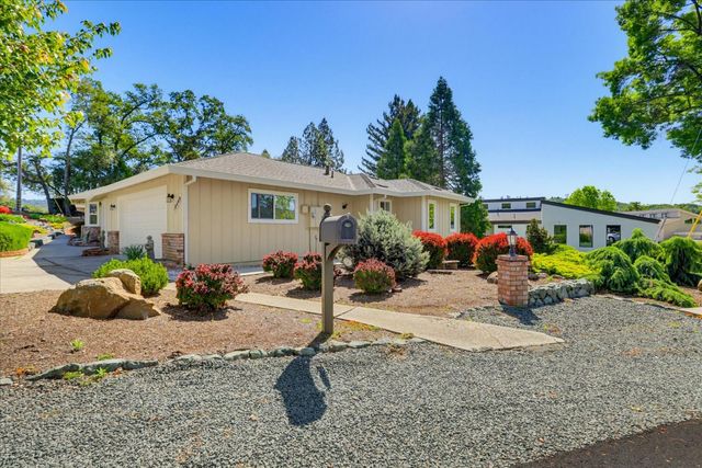 18649 Wildflower Dr, Penn Valley, CA 95946