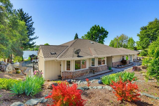 18649 Wildflower Dr, Penn Valley, CA 95946